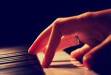 bb体育：绝杀+制胜一击：小瓦两战湖人69+20成克星 美媒PS嘲讽詹皇东契奇.